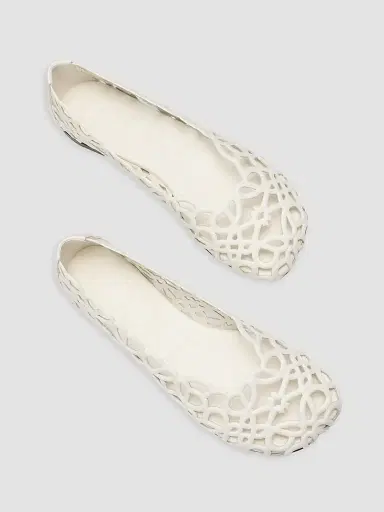 Loewe Women's Petal Anagram Leather Ballet Flats | Thumbnail 3 Loewe Women's Petal Anagram Leather Ballet Flats | Thumbnail 3