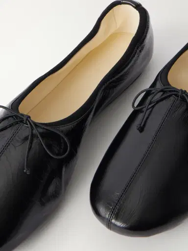 Phoebe Philo Bow-detail crinkled glossed-leather ballet flats | Thumbnail 3 Phoebe Philo Bow-detail crinkled glossed-leather ballet flats | Thumbnail 3