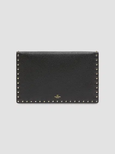 Valentino Garavani Women's Rockstud Grainy Calfskin Envelope Pouch - Black | Thumbnail 4 Valentino Garavani Women's Rockstud Grainy Calfskin Envelope Pouch - Black | Thumbnail 4
