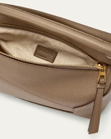 Loewe Puzzle Edge Small Top-Handle Bag in Grain Leather | Thumbnail 4 Loewe Puzzle Edge Small Top-Handle Bag in Grain Leather | Thumbnail 4