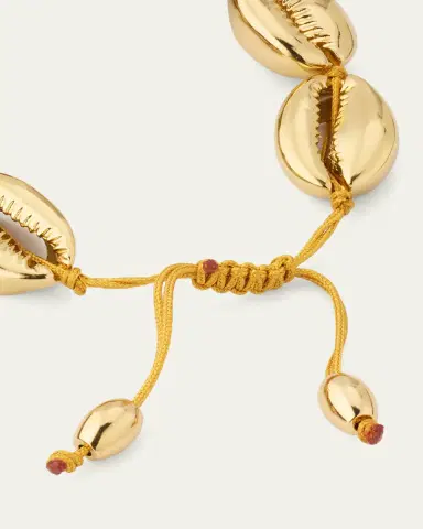 TOHUM Design Concha Large Puka Bracelet, Yellow Gold | Thumbnail 4