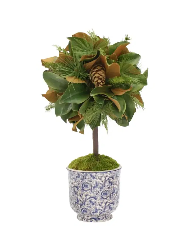 Winward Home Mix Magnolia in Brass Container