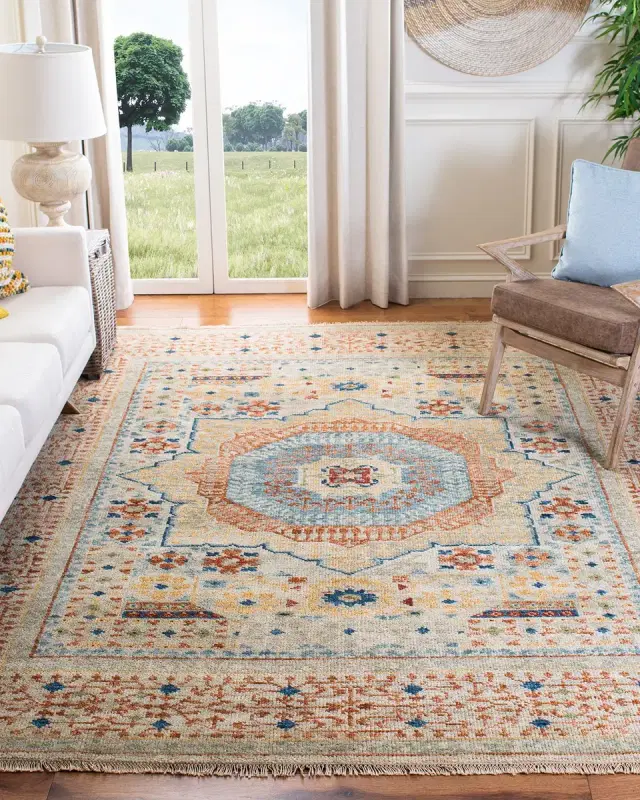 Safavieh Roswell Hand-Knotted Rug