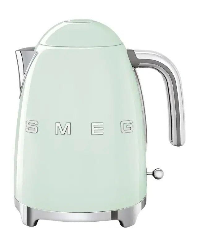 Smeg Retro Electric Kettle, Polished White