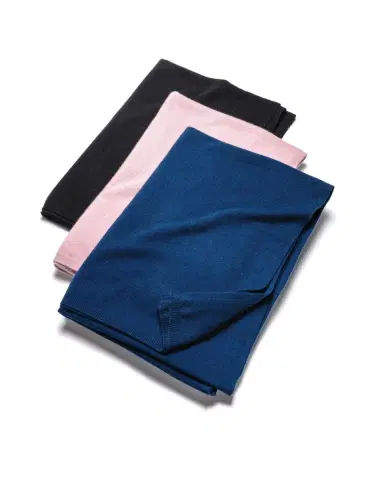 Sofia Cashmere Oversized Cashmere Travel Wrap | Thumbnail 4 Sofia Cashmere Oversized Cashmere Travel Wrap | Thumbnail 4