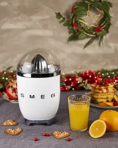 Smeg Retro-Style Electric Citrus Juicer | Thumbnail 5