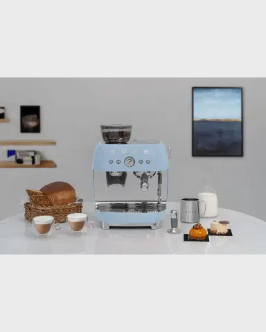 Smeg Semi-Automatic Espresso Machine | Thumbnail 5