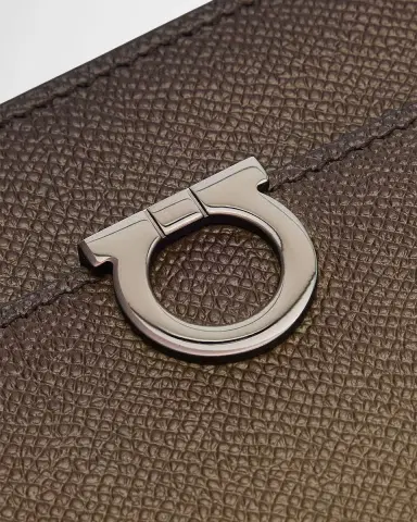 Ferragamo Men's Gancio Hammered Leather Zip Pouch | Thumbnail 6 Ferragamo Men's Gancio Hammered Leather Zip Pouch | Thumbnail 6