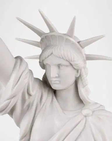Lladro Limited Edition 250th Anniversary Statue of Liberty Sculpture | Thumbnail 4 Lladro Limited Edition 250th Anniversary Statue of Liberty Sculpture | Thumbnail 4