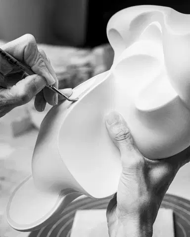 Lladro Lord Ganesha - Eternal Light Sculpture | Thumbnail 7 Lladro Lord Ganesha - Eternal Light Sculpture | Thumbnail 7