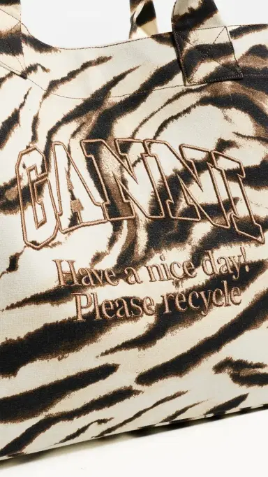 Ganni XXL Zebra Shopper Tote Egret One Size | Thumbnail 5 Ganni XXL Zebra Shopper Tote Egret One Size | Thumbnail 5