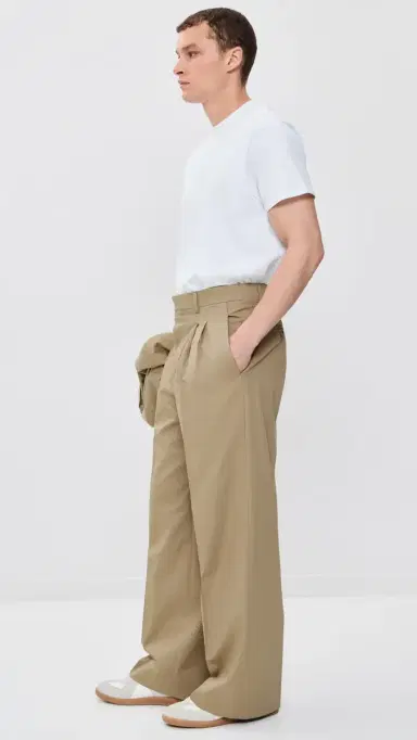 AMI Pleated Wide Leg Trousers Beige Taupe | Thumbnail 5