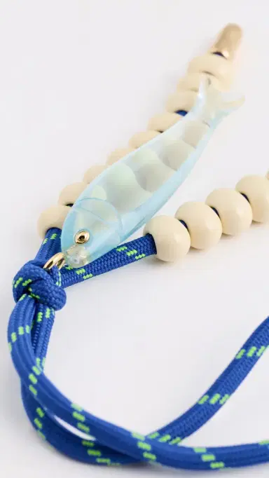 Madewell Paracord Fish Bag Charm frosted sky One Size | Thumbnail 3