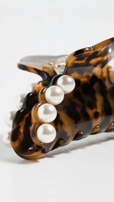 Lele Sadoughi Medium Pearl Claw Clip | Thumbnail 4