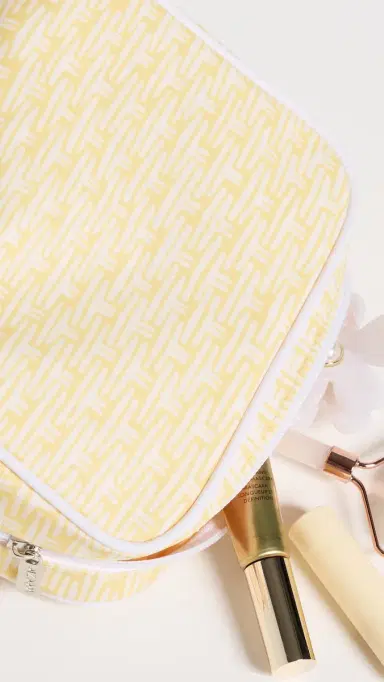 Weezie Small Toiletry Bag Holiday One Size | Thumbnail 4 Weezie Small Toiletry Bag Holiday One Size | Thumbnail 4
