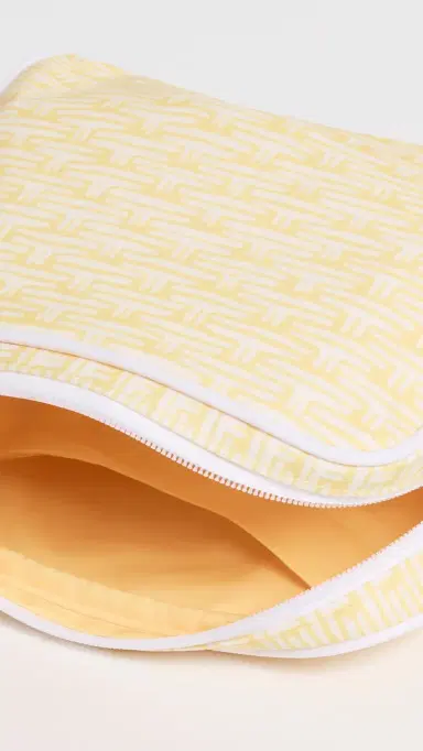 Weezie Small Toiletry Bag Holiday One Size | Thumbnail 6 Weezie Small Toiletry Bag Holiday One Size | Thumbnail 6
