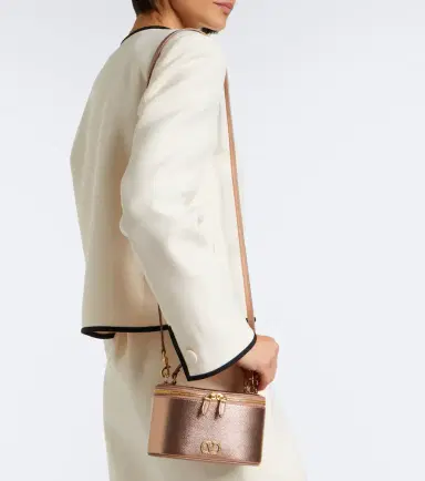 Valentino Garavani Vlogo Small leather top handle bag | Thumbnail 6 Valentino Garavani Vlogo Small leather top handle bag | Thumbnail 6