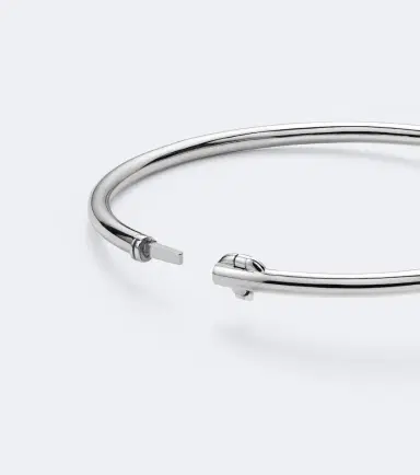 Yvonne Léon Yvonne Léon Panda 9kt white gold bangle with diamonds | Thumbnail 2 Yvonne Léon Yvonne Léon Panda 9kt white gold bangle with diamonds | Thumbnail 2