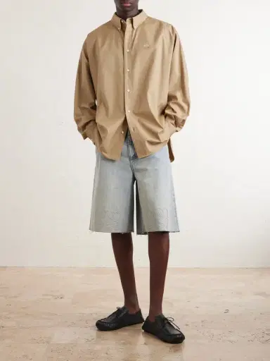 Loewe Wide-Leg Anagram-Embroidered Denim Shorts - Men | Thumbnail 2