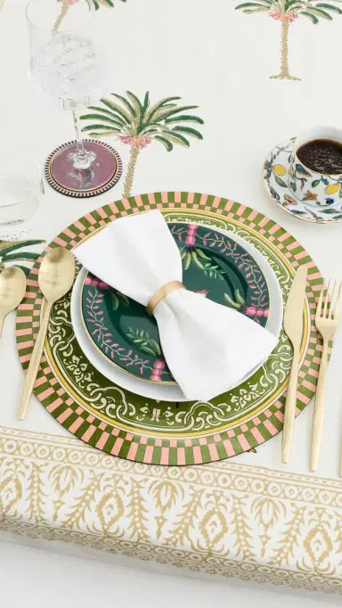 La DoubleJ Set of 2 Disk Placemats Nymph Bloom One Size | Thumbnail 3