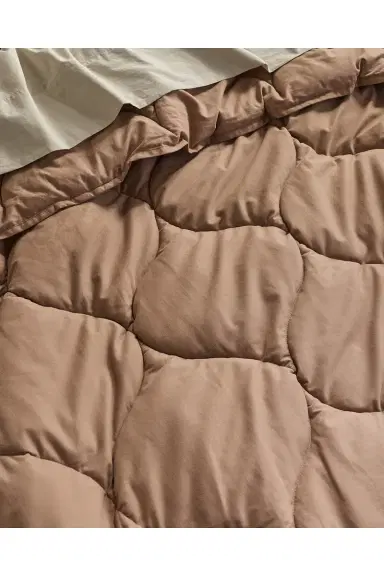Parachute Cotton Drift Comforter | Thumbnail 3