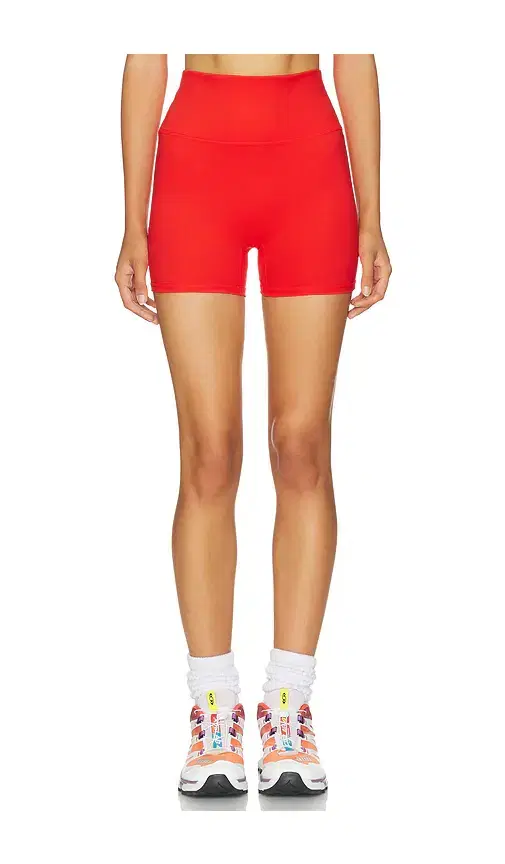 WellBeing + BeingWell Flowwell Vela 3 Inch Short
