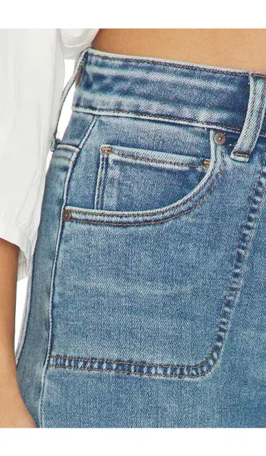 PAIGE Anessa With Rounded Stitch Though Pockets Jean | Thumbnail 6