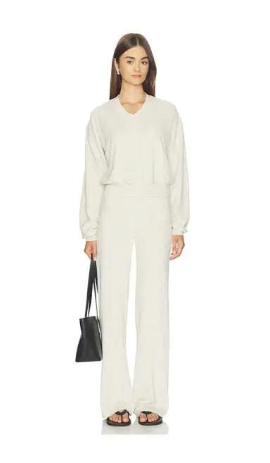 ÉTERNE Cropped V-Neck Sweatshirt | Thumbnail 4