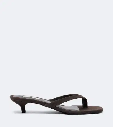 TOTEME Suede thong sandals | Thumbnail 2