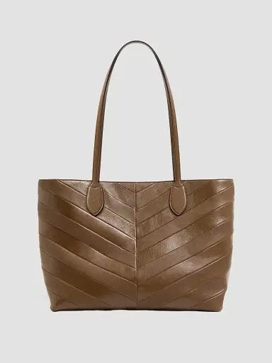 Valentino Garavani Women's Jean Medium Shopping Bag in Nappa with Chevron Motif - Tundra | Thumbnail 3