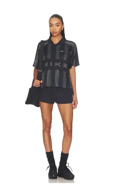 Nike Women's Oversized Short-sleeve Striped Jersey | Thumbnail 4