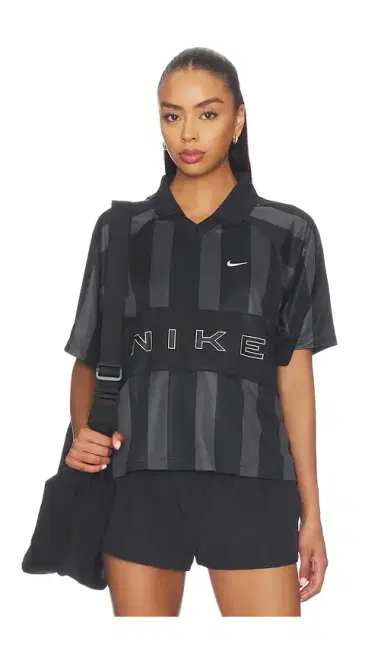 Nike Women's Oversized Short-sleeve Striped Jersey | Thumbnail 1