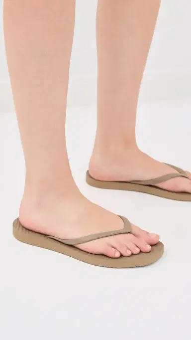 SLEEPERS Tapered Flip Flops Sand | Thumbnail 3