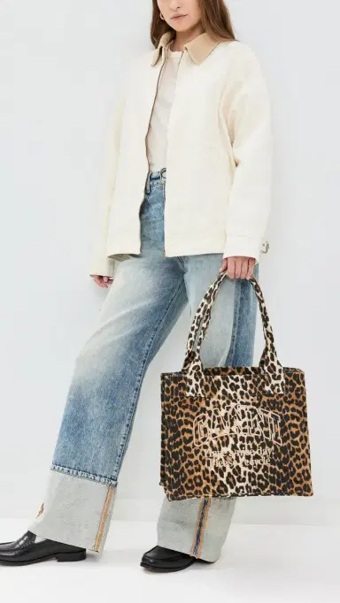 Ganni Large Easy Shopper Print Tote Leopard One Size | Thumbnail 3 Ganni Large Easy Shopper Print Tote Leopard One Size | Thumbnail 3