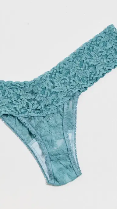 Hanky Panky Signature Lace Low Rise Thong Panties 5 Pack Cphd One Size | Thumbnail 5