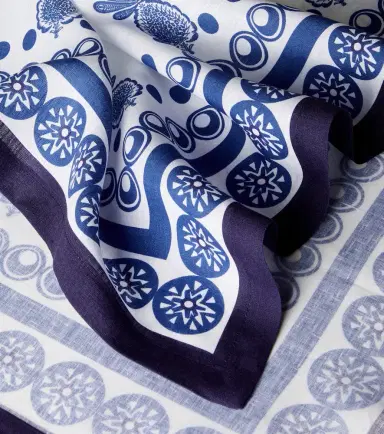 La DoubleJ Big Pineapple Blu Medium tablecloth | Thumbnail 2