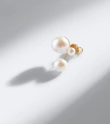 Sophie Bille Brahe Lou Perle 14kt gold single earring with freshwater pearls | Thumbnail 5