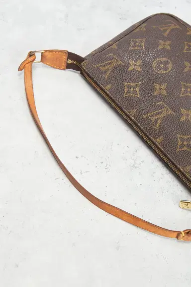 louis vuitton Louis Vuitton Monogram Pochette Accessoires Shoulder Bag | Thumbnail 7 louis vuitton Louis Vuitton Monogram Pochette Accessoires Shoulder Bag | Thumbnail 7