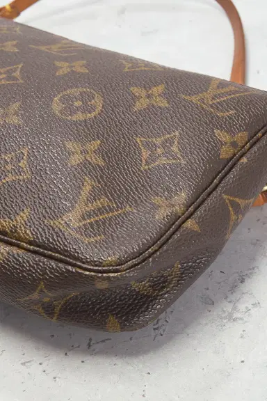louis vuitton Louis Vuitton Monogram Pochette Accessoires Shoulder Bag | Thumbnail 9 louis vuitton Louis Vuitton Monogram Pochette Accessoires Shoulder Bag | Thumbnail 9