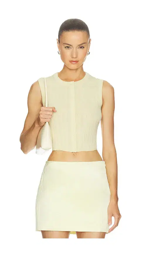 Lottie Top