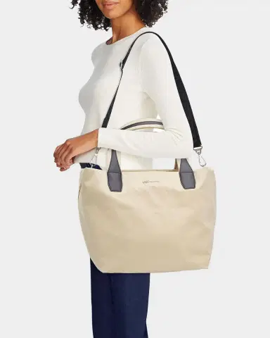 Vee Collective Essence Medium Contrast-Lined Tote Bag | Thumbnail 2