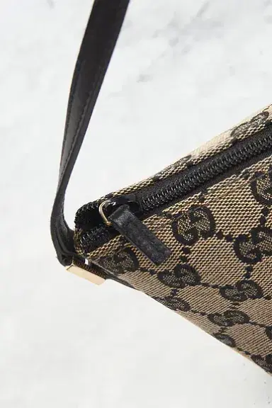 Gucci Gucci GG Boat Pochette Shoulder Bag | Thumbnail 9