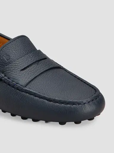 Tod's Women's Gommino Leather Loafers | Thumbnail 3