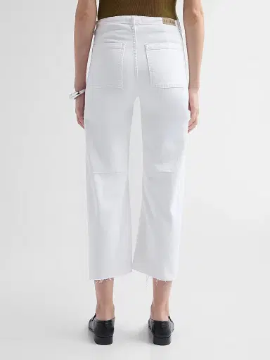 Le Jean Women's Petite Utility Soft Barrel Jeans - White | Thumbnail 3 Le Jean Women's Petite Utility Soft Barrel Jeans - White | Thumbnail 3