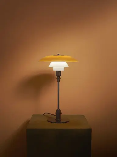 Louis Poulsen Ph 3/2 Centenary Table Lamp | Thumbnail 3
