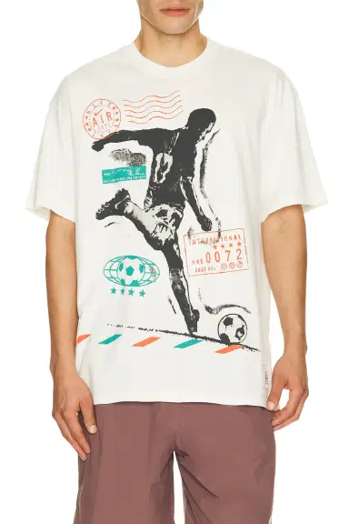 Nike NSW Tee LSE Celeb Fb | Thumbnail 1 Nike NSW Tee LSE Celeb Fb | Thumbnail 1