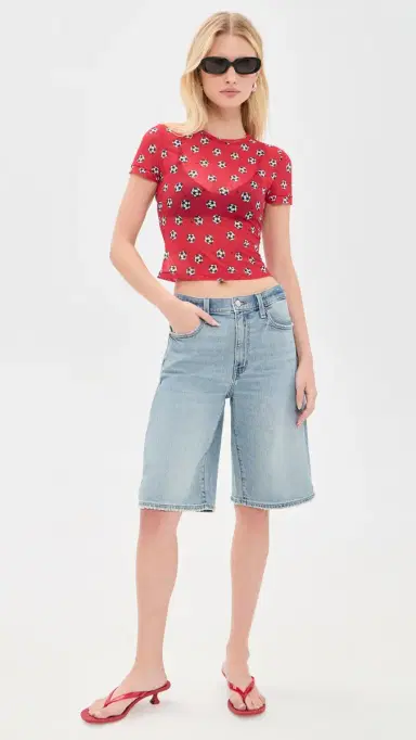 Alice + Olivia Tess Crew Baby Tee Go For Gold Hibiscus S | Thumbnail 5