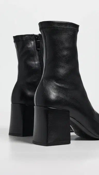 Courrèges Reedition AC Raised Ankle Boots Black | Thumbnail 4 Courrèges Reedition AC Raised Ankle Boots Black | Thumbnail 4