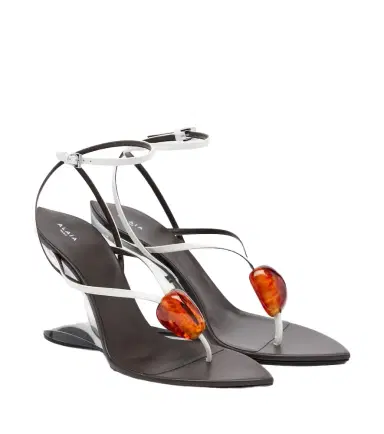 Alaïa Alaïa Invisible patent leather thong sandals | Thumbnail 1