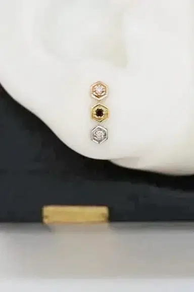 STEPHANIE ANDERS XO Black Diamond Stud | Thumbnail 2